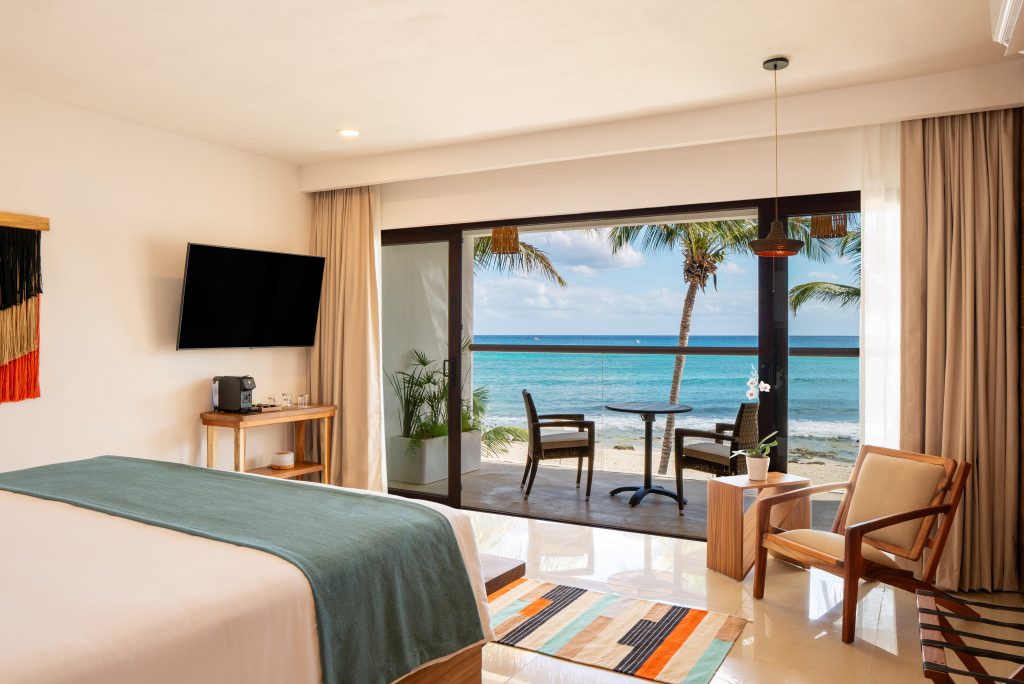 1 Beachfront Suite