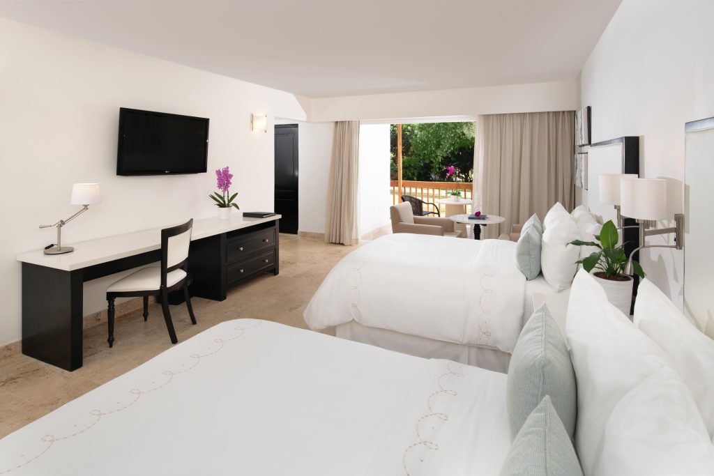 28 Deluxe Doble Patio