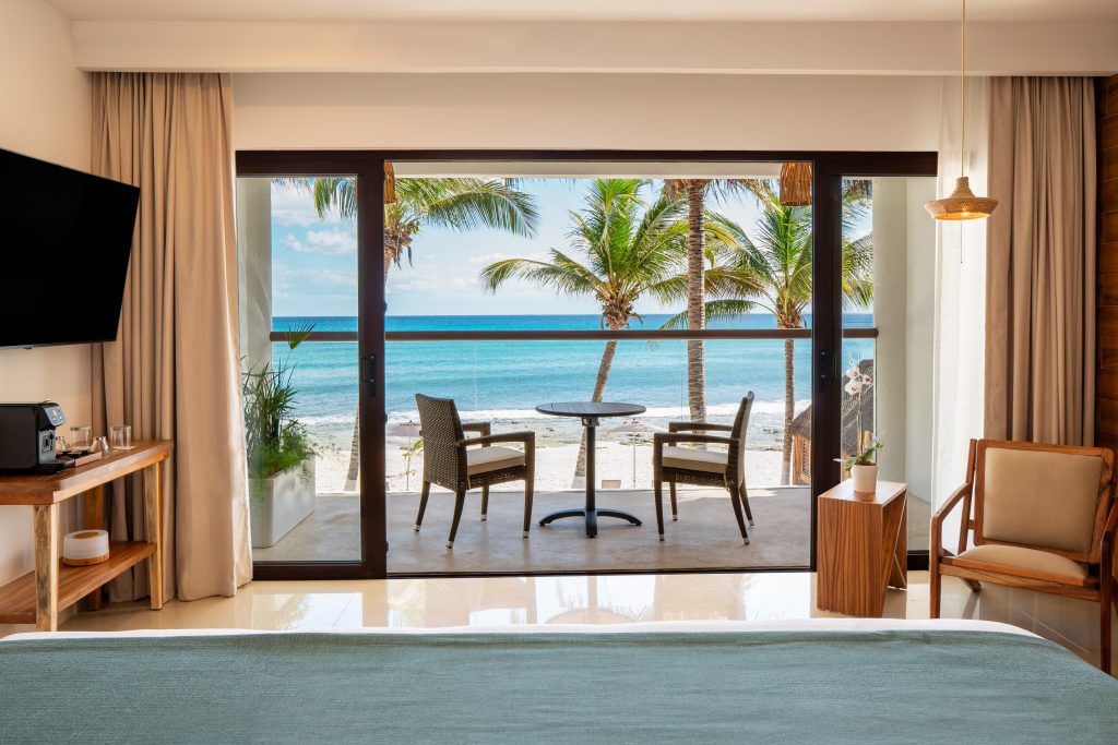 3 Beachfront Suite