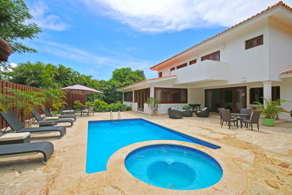 4BCV-Villa-Flamboyan