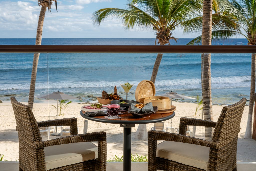 6 Beachfront Suite