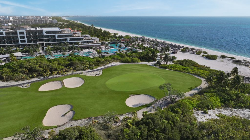 ATELIER Beach Golf Panorama v2