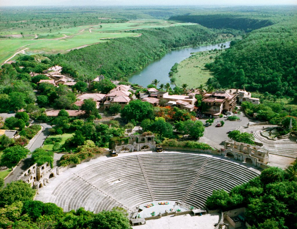 AltosdeChavon-Amphitheater3