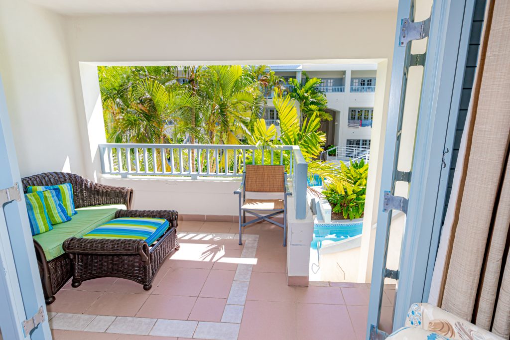 Balcony Deluxe Pool Access Room