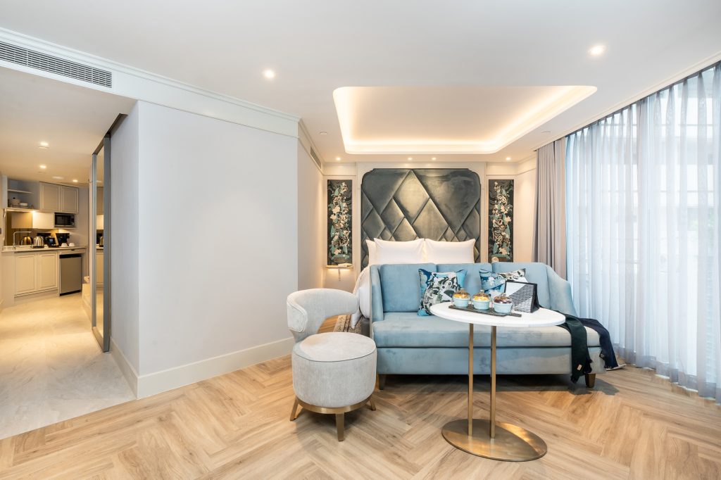 Grand-Deluxe-Balcony