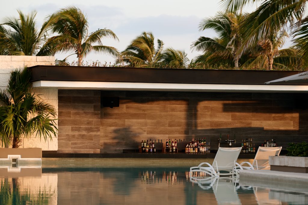 Life Vibe Swim Up Bar ATELIER