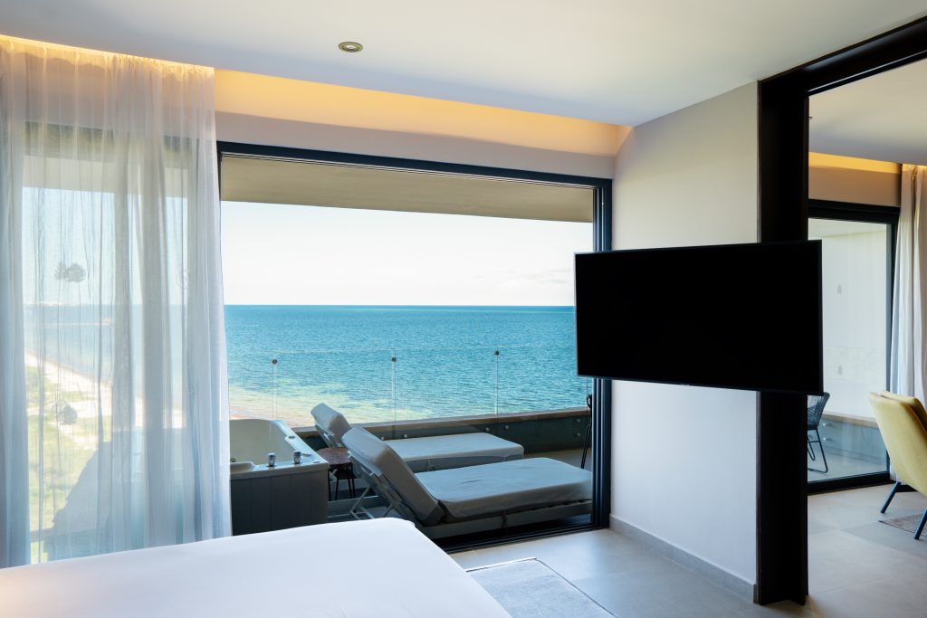 One Bedroom Oceanview 3