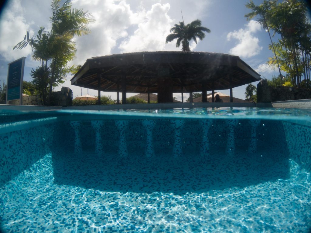 Pool-Bar