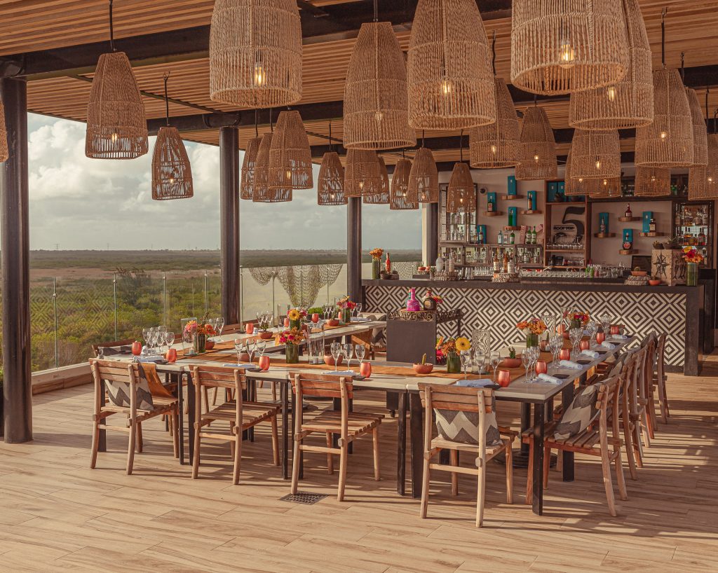 Rooftop dining 3