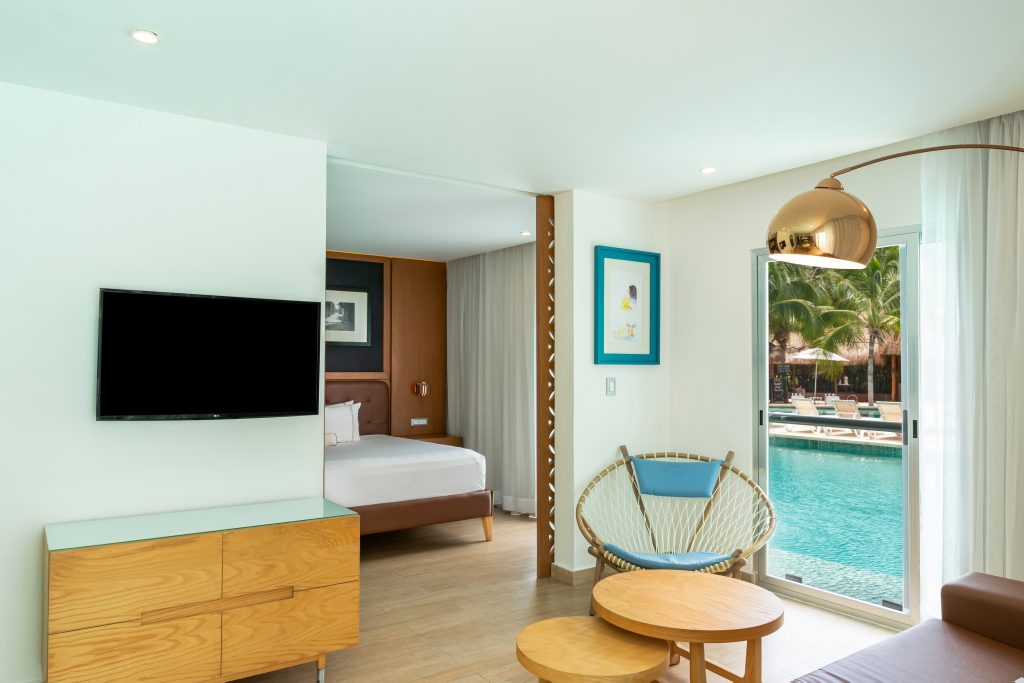 The Fives Beach One Bedroom Swim Up 3