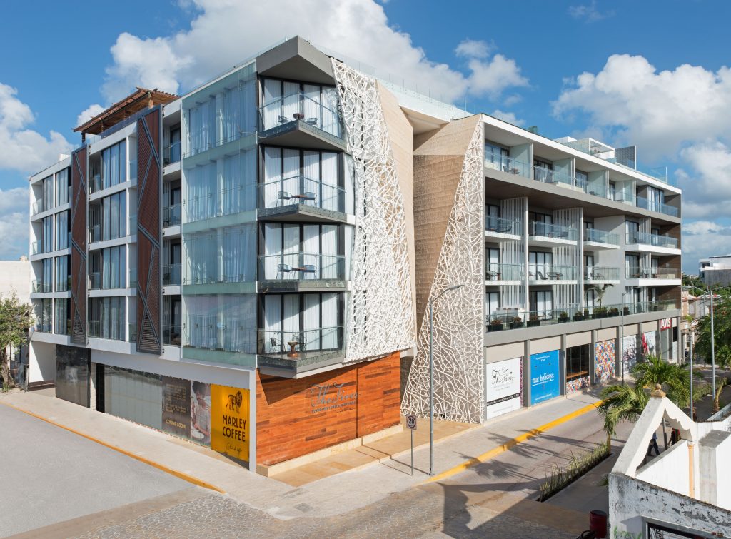 The Fives Downtown. Curio by Hilton. Photography: Victor Elias Photography.