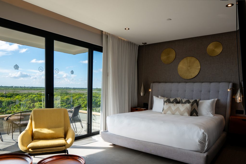 The Fives Oceanfront Puerto Morelos Junior Suite 1
