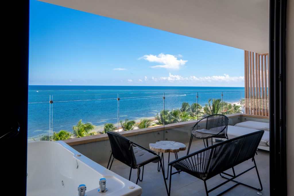 Two Bedroom Oceanfront 4