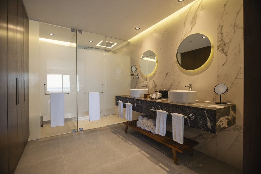 Two Bedroom Oceanfront 9